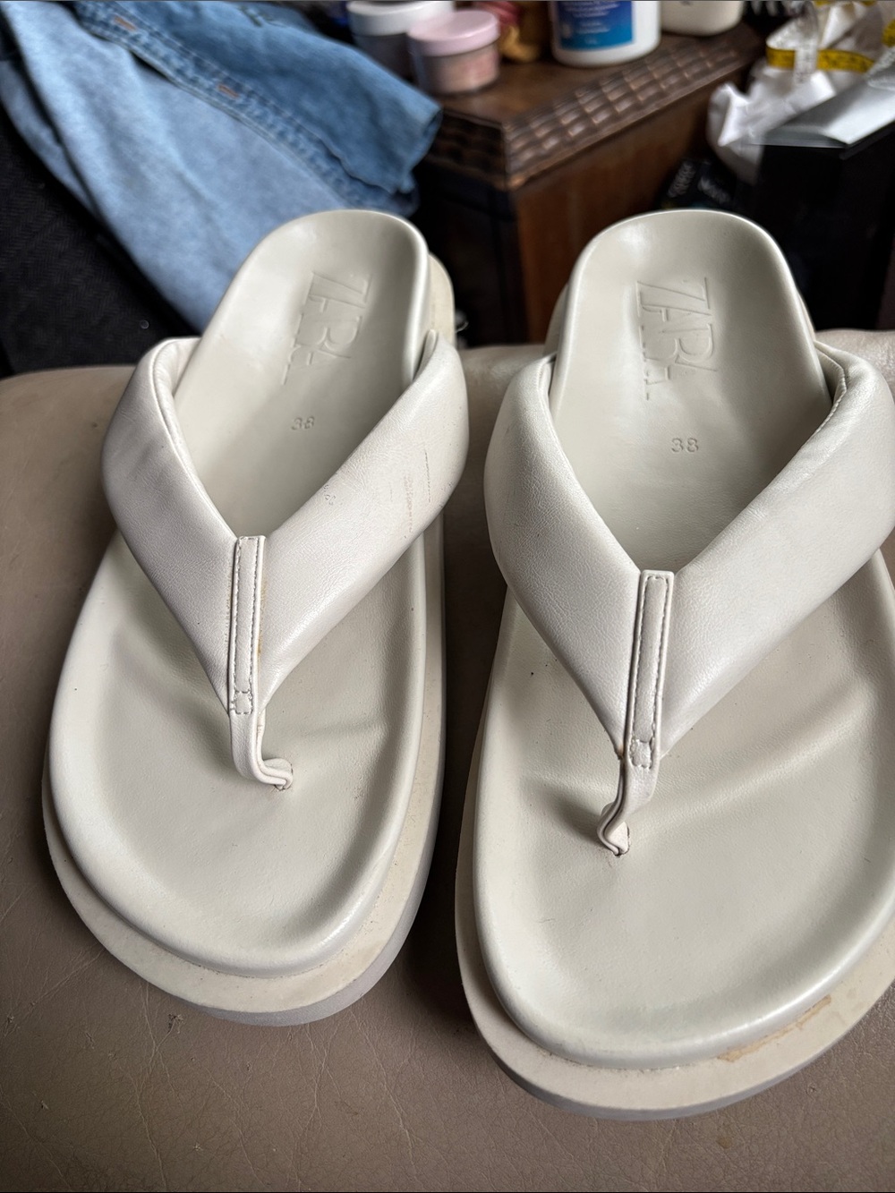 Zara Cream Platform Thong Sandals Size 38 Eu.  Excellent Condition - Picture 2 of 5